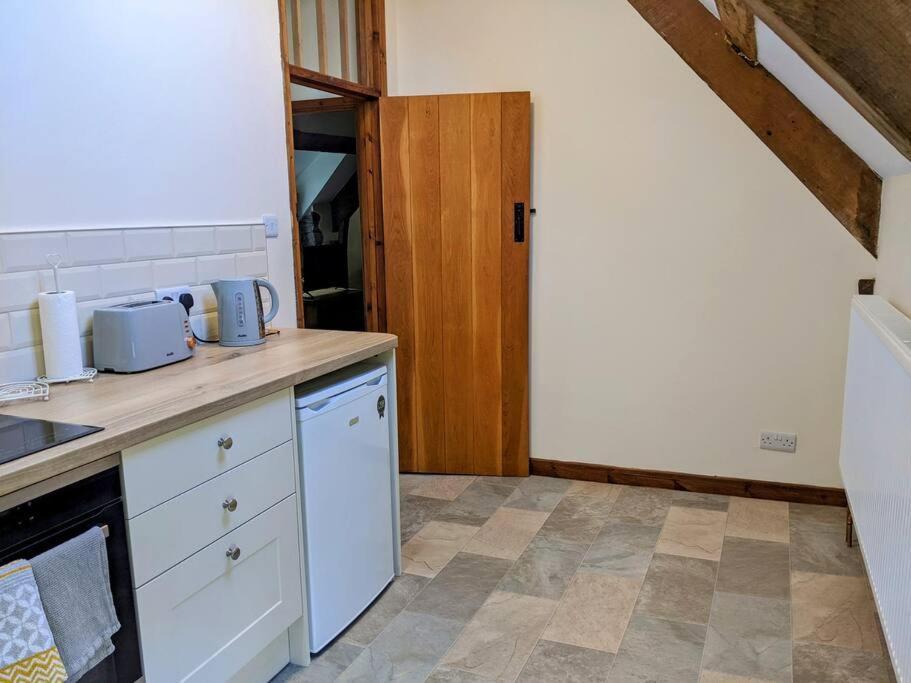 The Old Granary Farm Cottage アバーガベニー エクステリア 写真